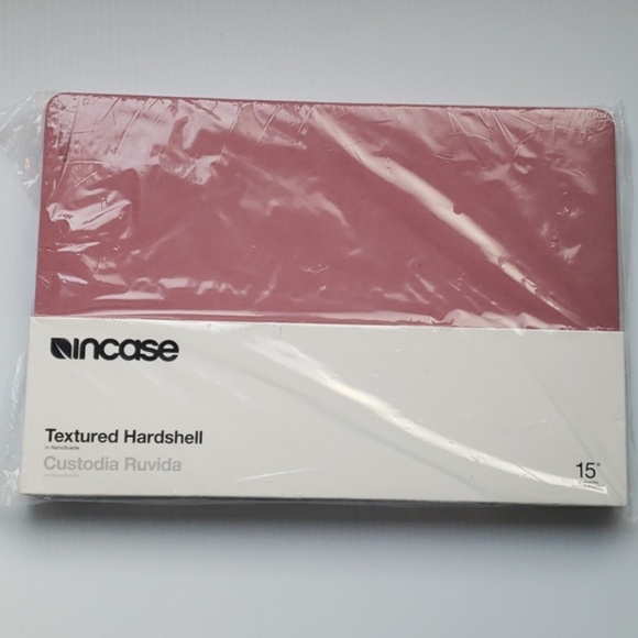 Textured Hardshell in NanoSuede for MacBook Pro  15 inch - Picture 1 of 3
